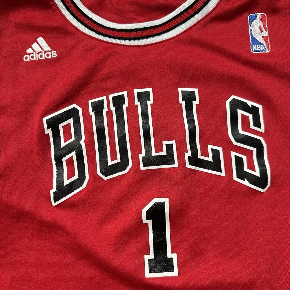 adidas Chicago Bulls Derrick Rose #1 NBA Basketball Jersey Red Size youth Small‎